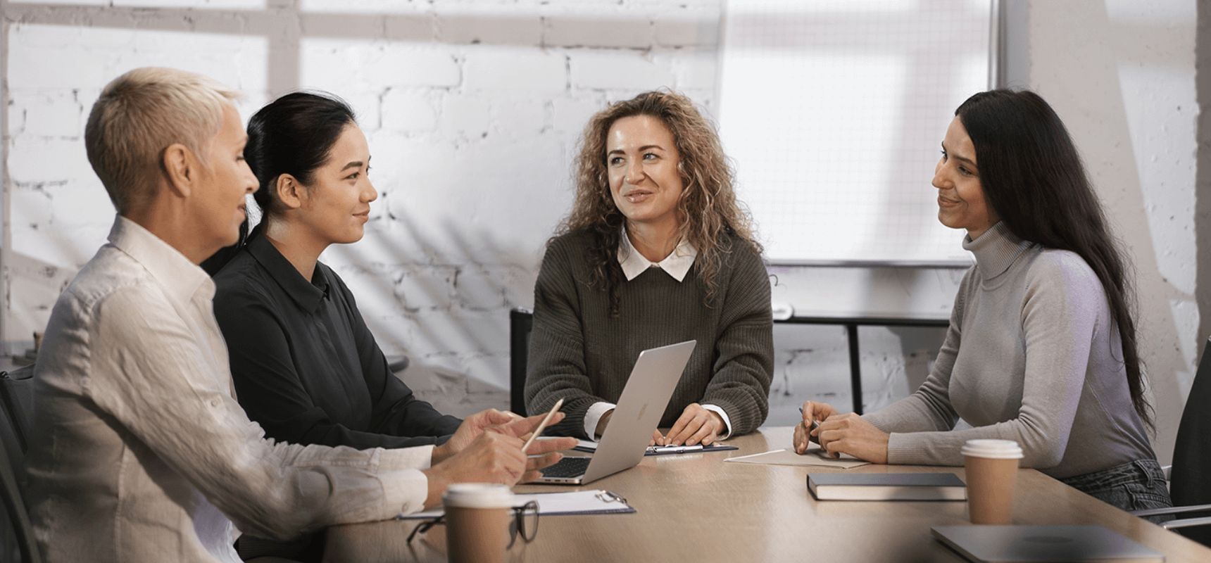 Banner - The 6 Types of Meetings You Should be Conducting
